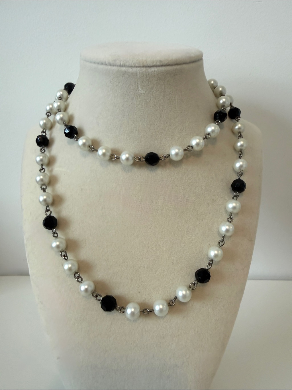Classic Black And White Pearl Bead Necklace - Women Jewelry